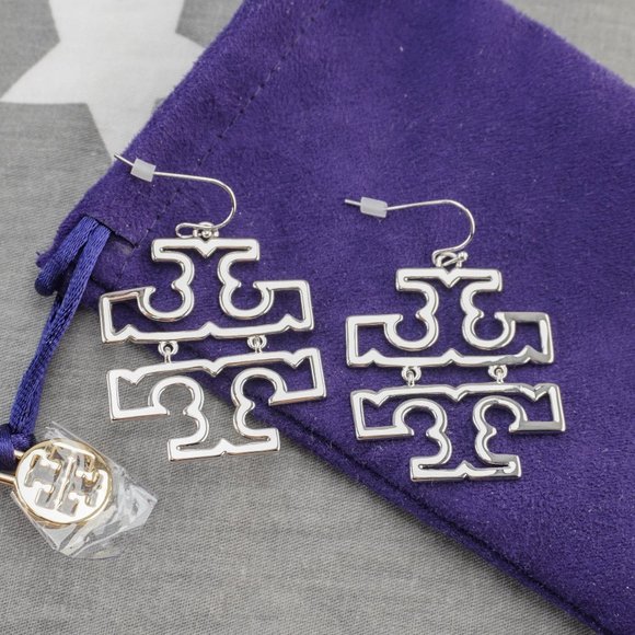 NEW Tory Burch Britten Hinged Dangle Statement Earrings in Silver Polished - Picture 3 of 5